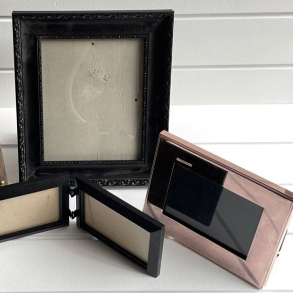 Lot of 5 Assorted Picture Frames - Picture 3 of 3